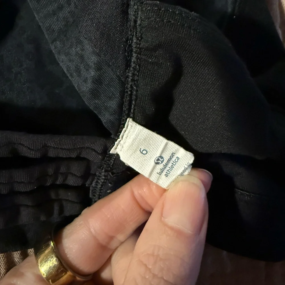 Black Lululemon Sports Bra